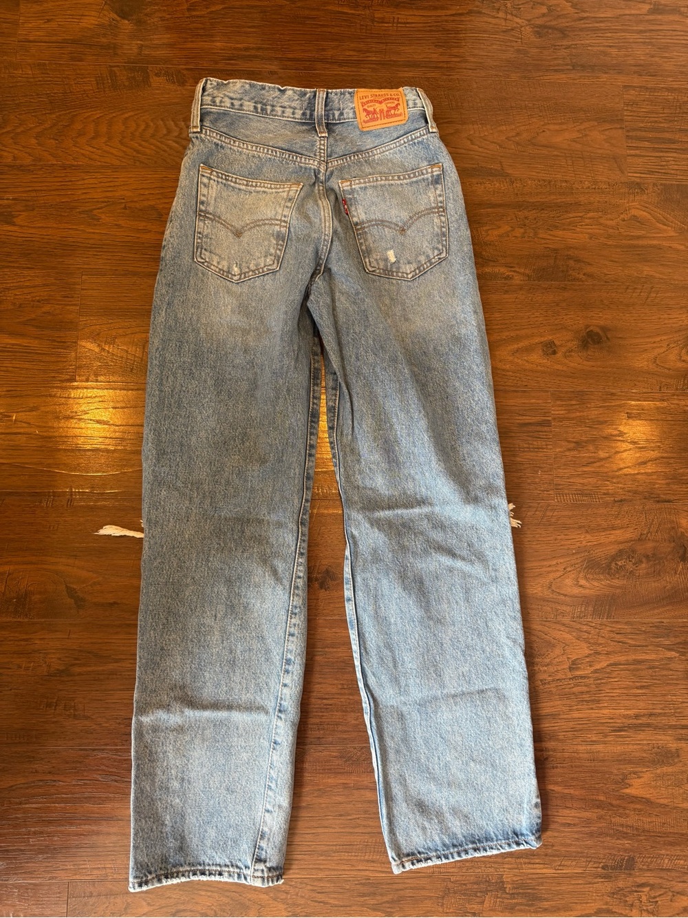 '94 Baggy Light Wash Levi’s - Size 26W 31L - Picture 4 of 5